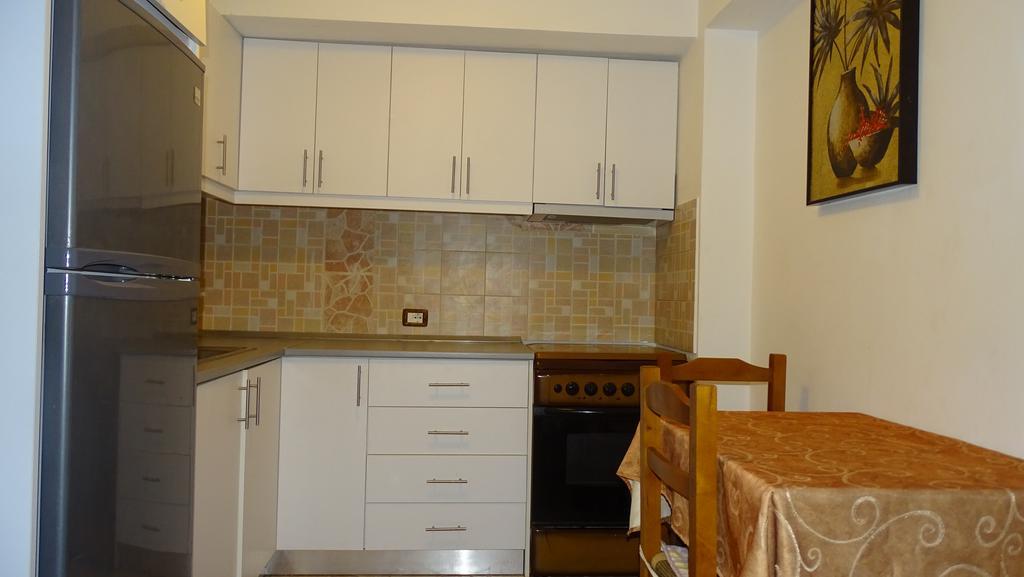 Petro'S Apartments Ksamil Extérieur photo